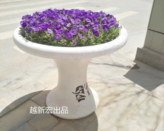 花盆玻璃钢雕塑